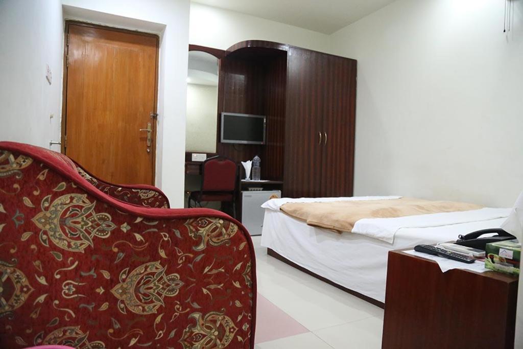 Hotel City Plaza Jessore Buitenkant foto
