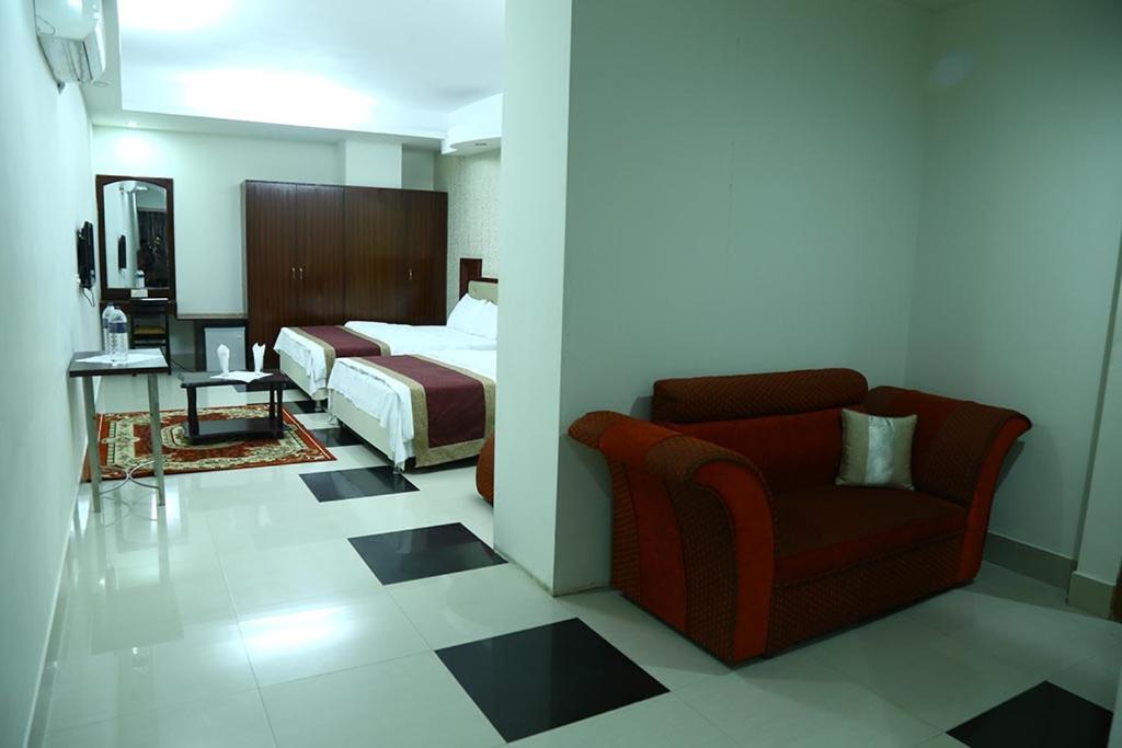 Hotel City Plaza Jessore Buitenkant foto