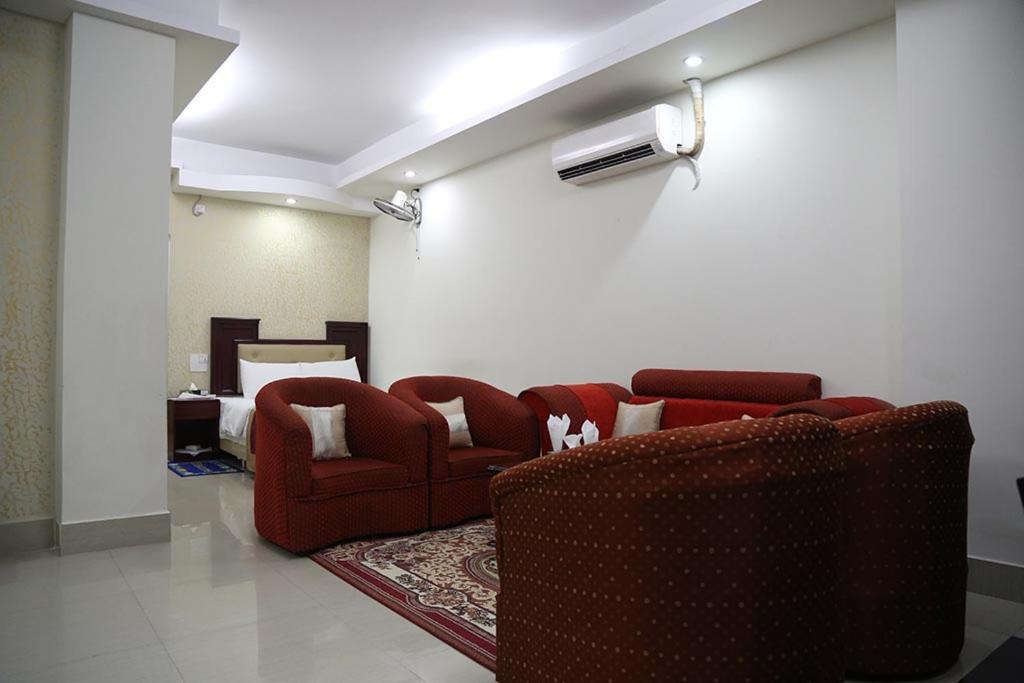 Hotel City Plaza Jessore Buitenkant foto