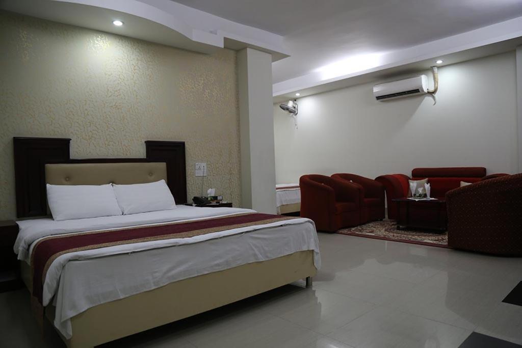 Hotel City Plaza Jessore Buitenkant foto