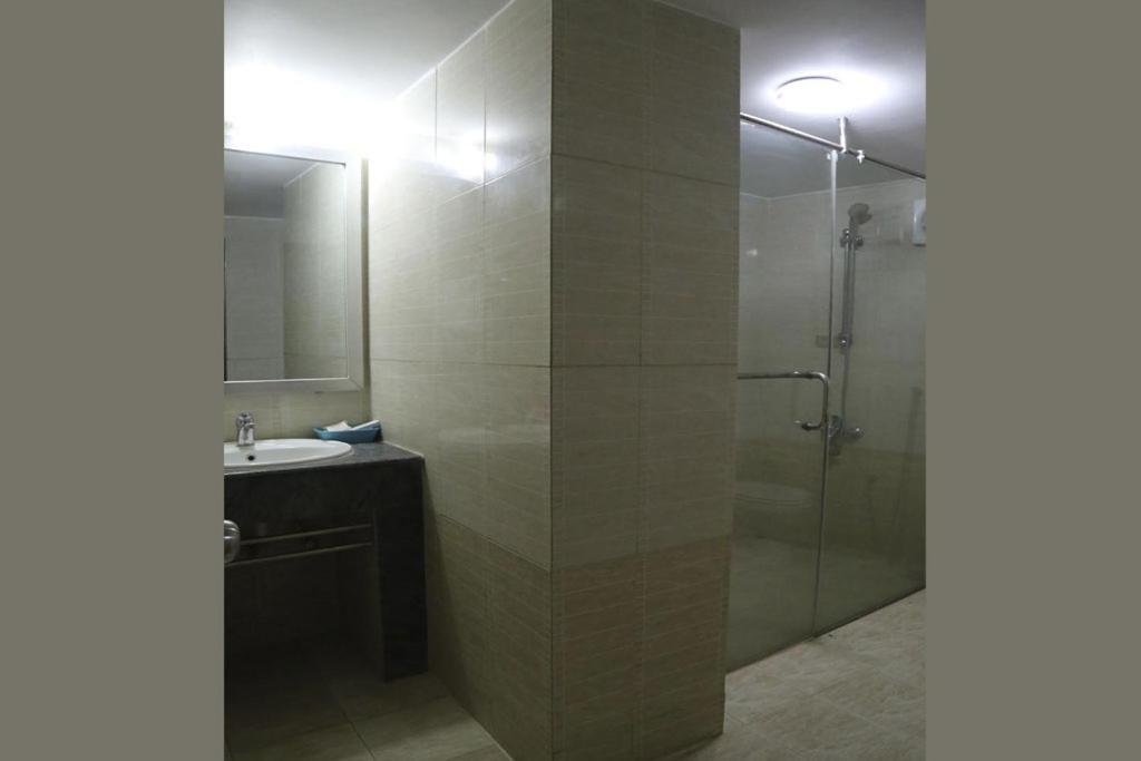 Hotel City Plaza Jessore Buitenkant foto